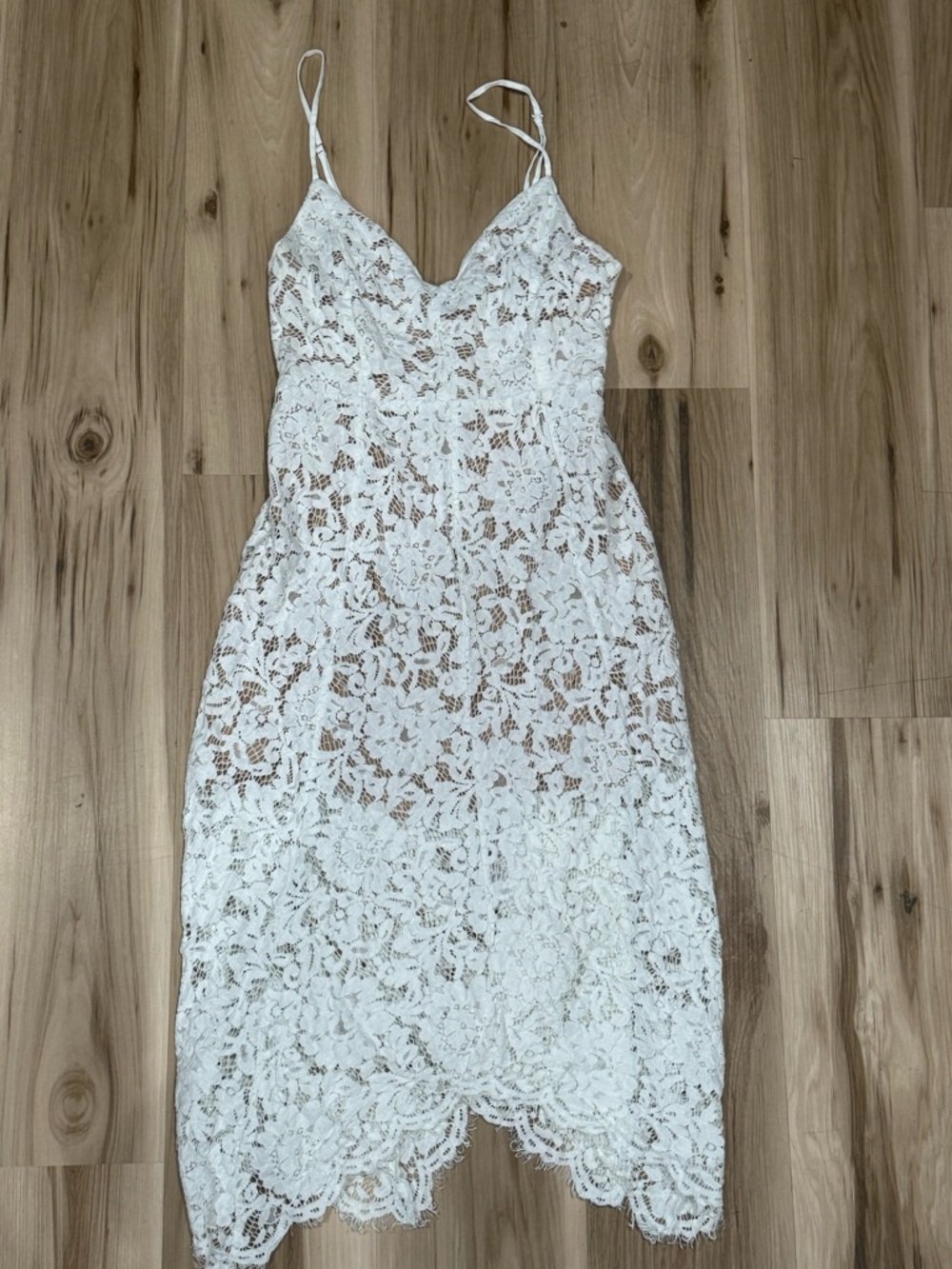 Lulu’s One Wish White Lace Midi Dress Handkerchief Hem Women’s Large - Picture 2 of 4